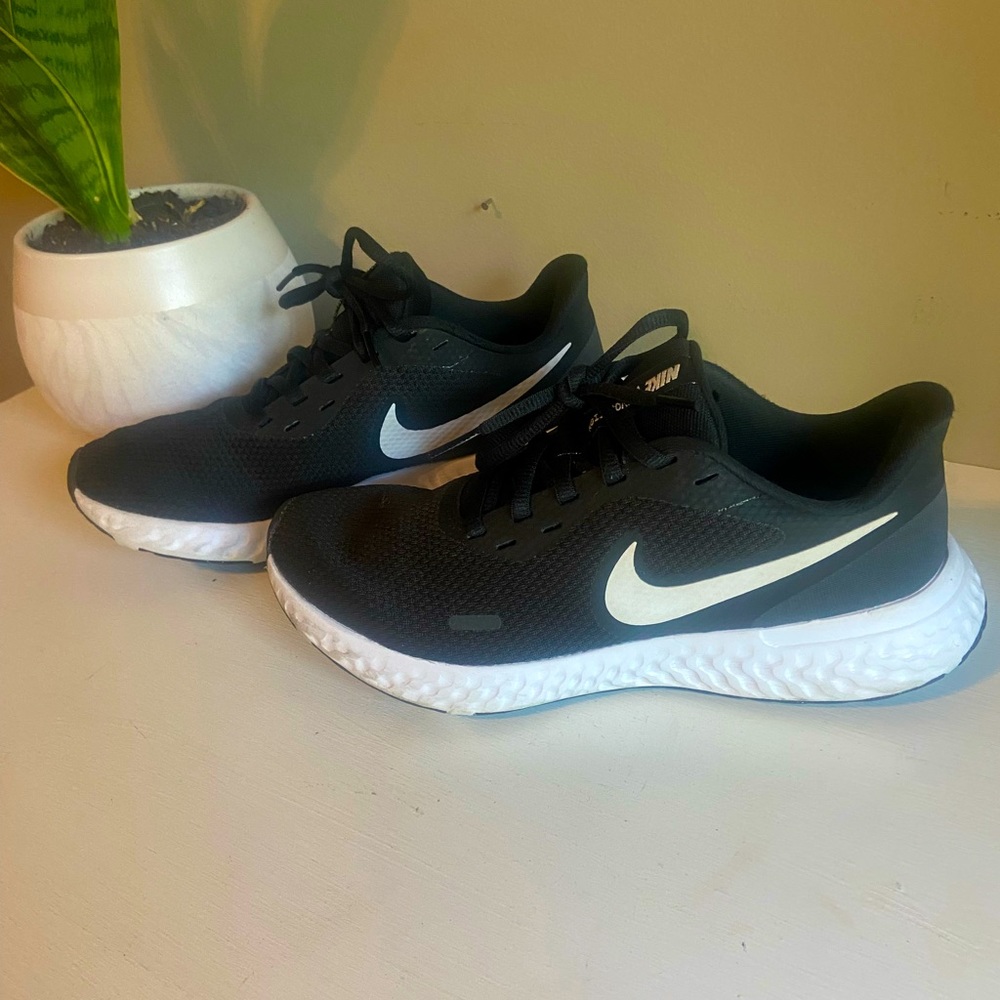 Nike black Revolution running shoes
